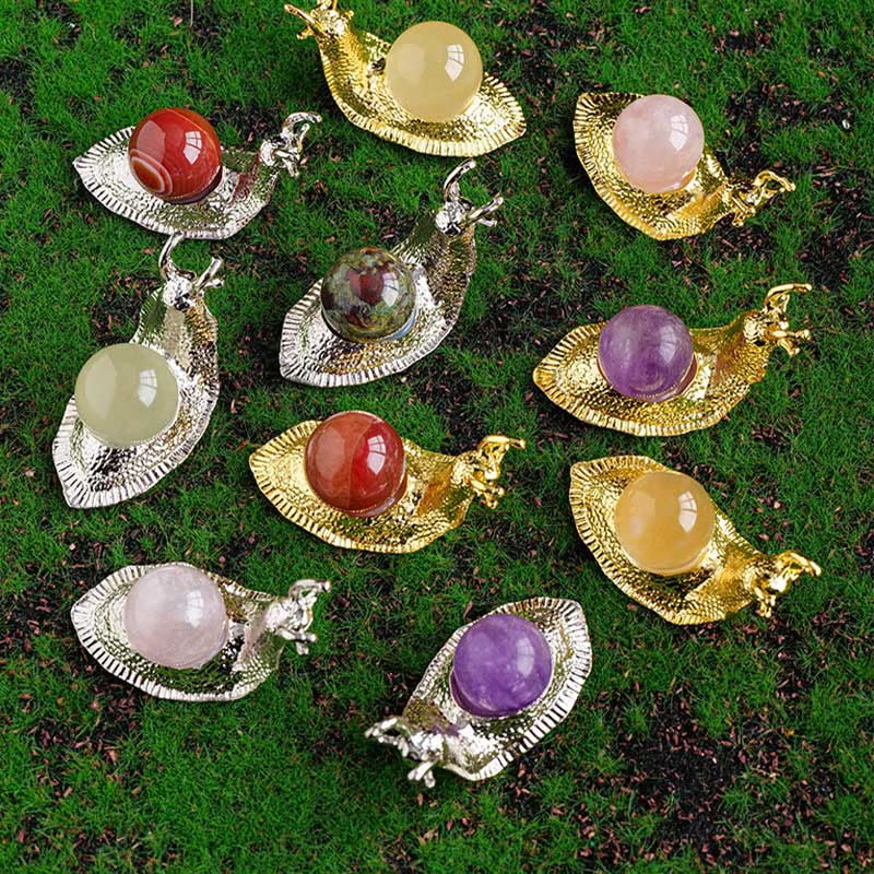 Soporte para bolas de cristal natural de Olivenorma, pequeño caracol decorativo con piedras preciosas