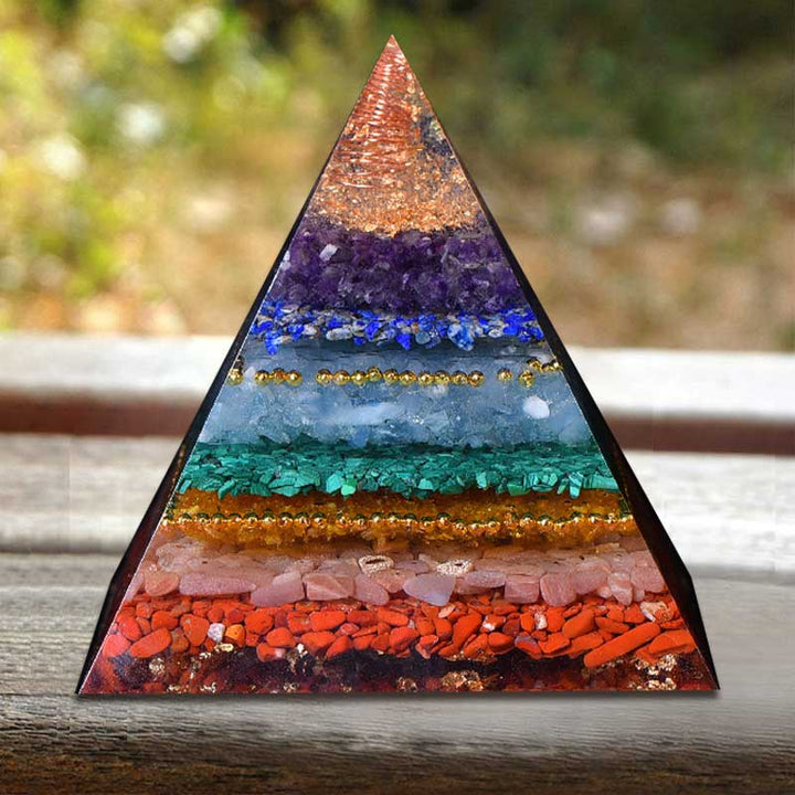 Pirámide orgónica de equilibrio de chakras naturales de Olivenorma 