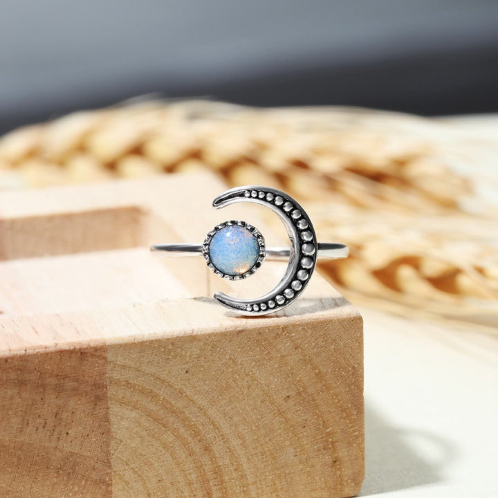 Anillo abierto con piedra lunar y accesorio Moon Sun de Olivenorma