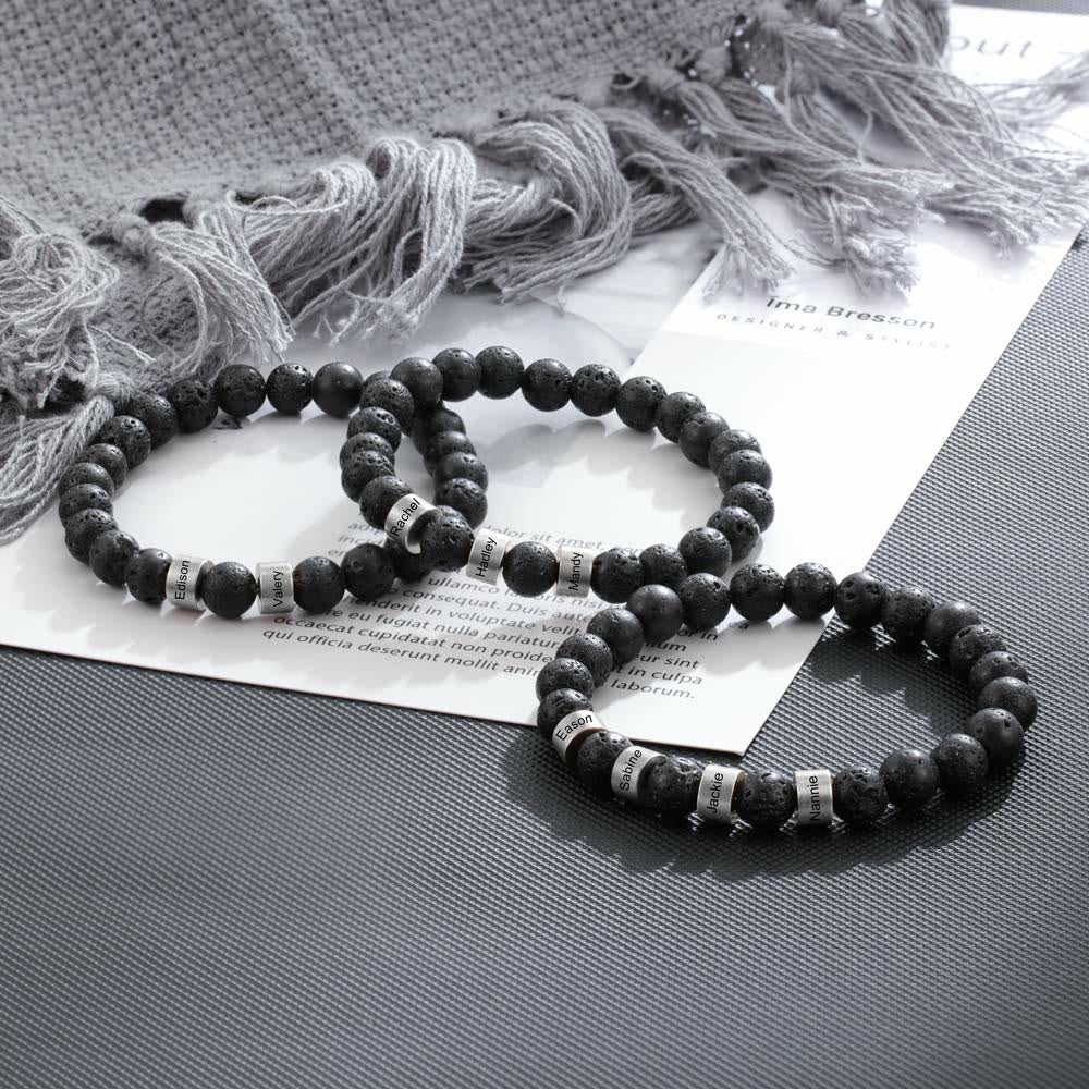 Pulsera de hombre personalizada con cuentas grabadas en piedra natural de Olivenorma