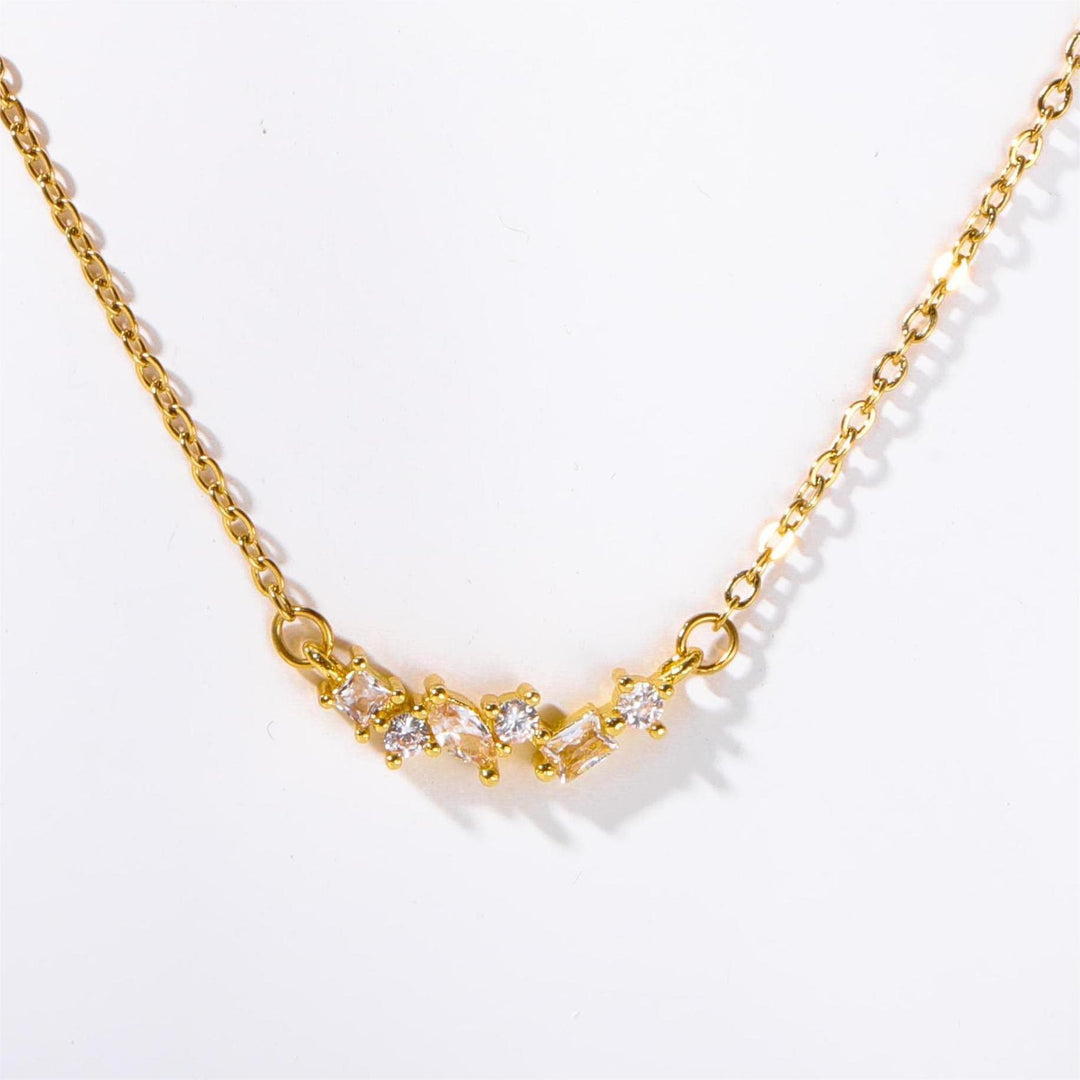 Collar de oro bañado en cobre con colgante de cuentas de piedra natal múltiple de Olivenorma