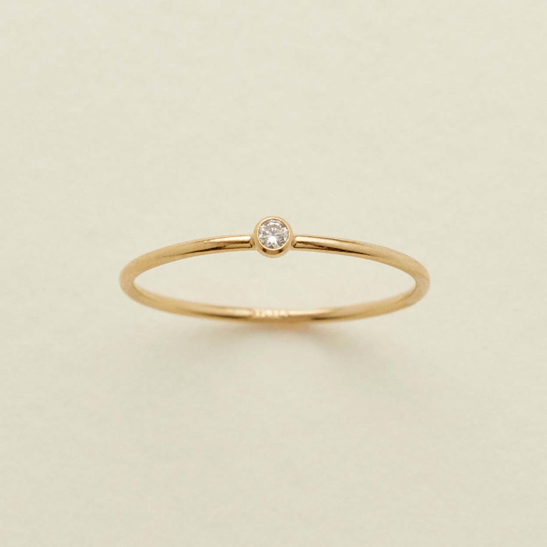 Anillo fino con piedra natal de Olivenorma para el día del nacimiento de 12 meses