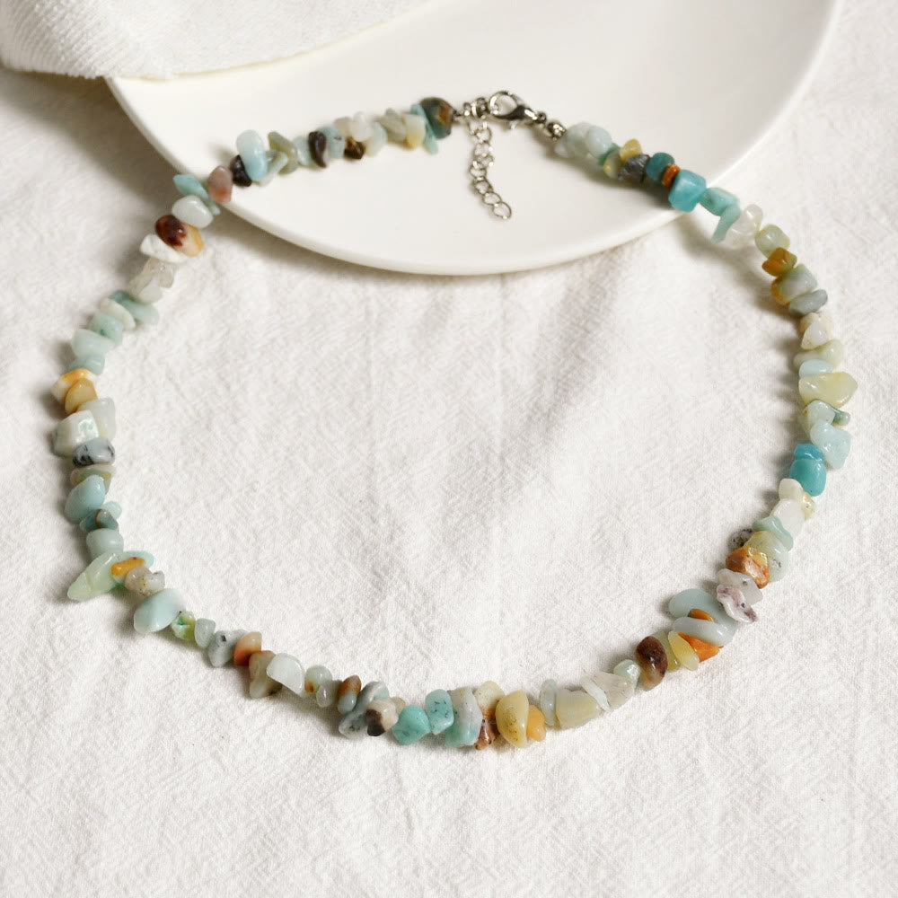 Collar de piedra de cristal pulida de forma irregular de Olivenorma