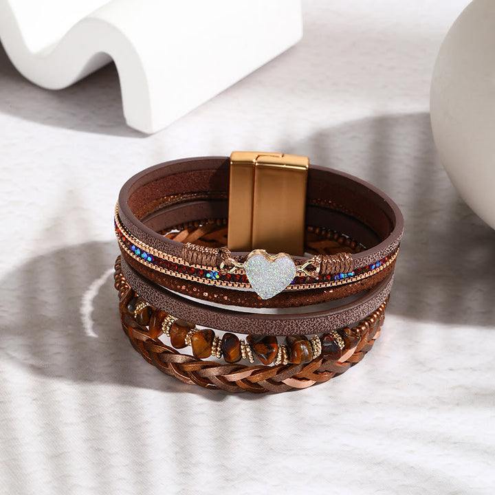 Pulsera de cuero con dije de corazón y cuentas de cristal natural de Olivenorma