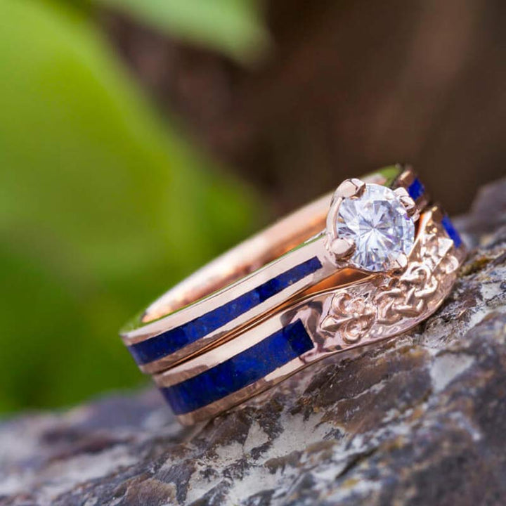 Juego de anillos de novia con nudo celta y lapislázuli de Olivenorma