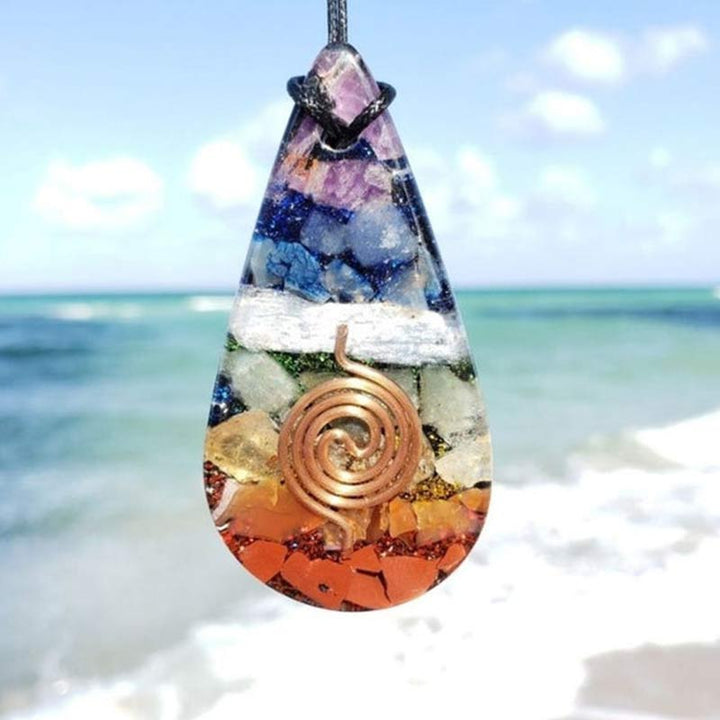 Collar de orgón curativo arcoíris con chakras de Olivenorma