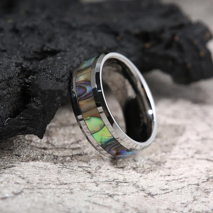 Anillo de carburo de tungsteno con concha de abulón y madera de koa de Olivenorma 