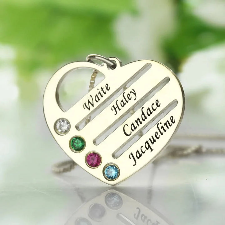 Collar con colgante con nombre y piedra natal de diamante recortado en forma de corazón de Olivenorma 