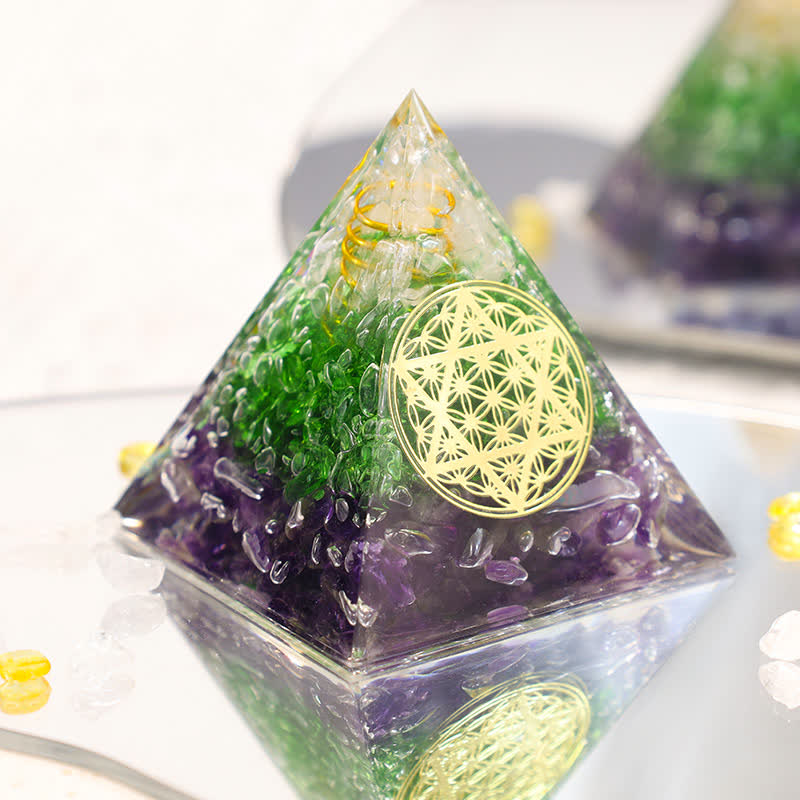 Pirámide de cristal orgónica con hexagrama de la flor de la vida de Olivenorma