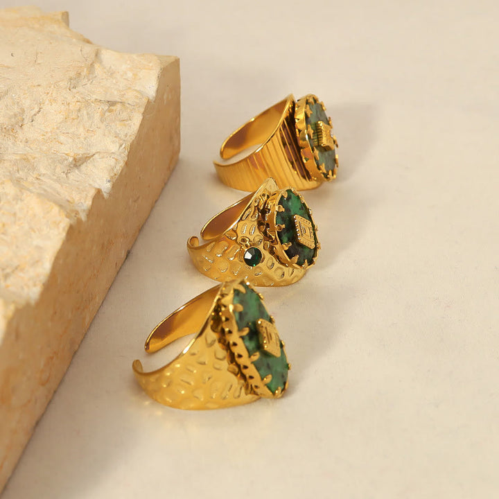 Anillo ajustable con turquesa africana de Olivenorma