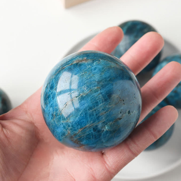 Esfera de cristal de apatita azul para fortalecer 