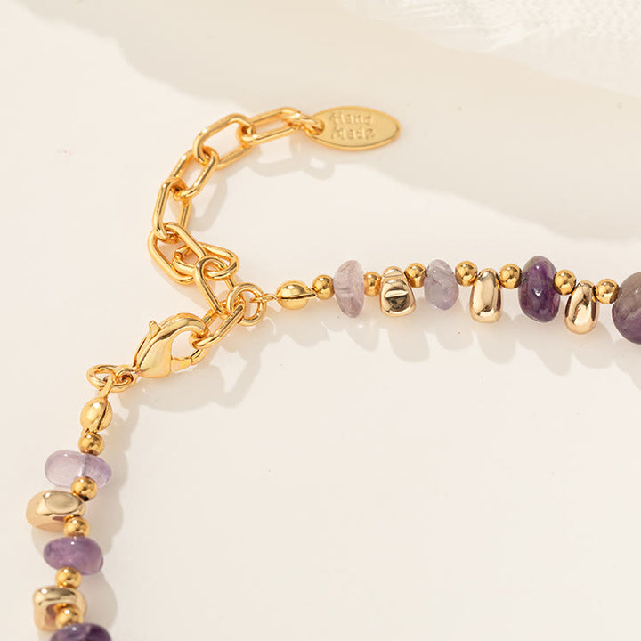 Collar con amatista irregular geométrica y cadena de clavícula de oro de Olivenorma