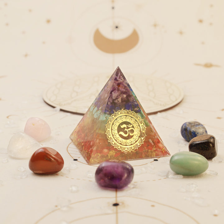 Pirámide de orgón con protección de chakras pura de Olivenorma 