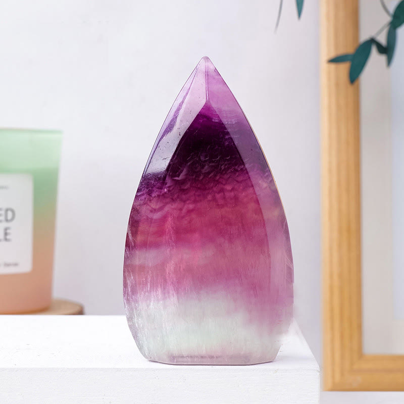Adornos de piedras preciosas con forma de llama de cristal natural de Olivenorma