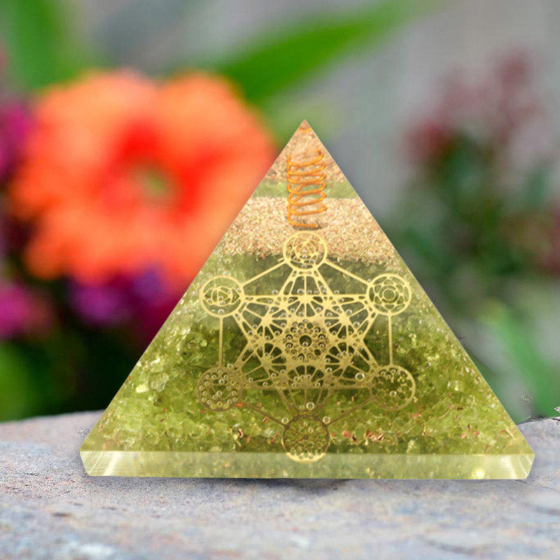 Pirámide de orgón del cubo de Metatrón de peridoto de Olivenorma