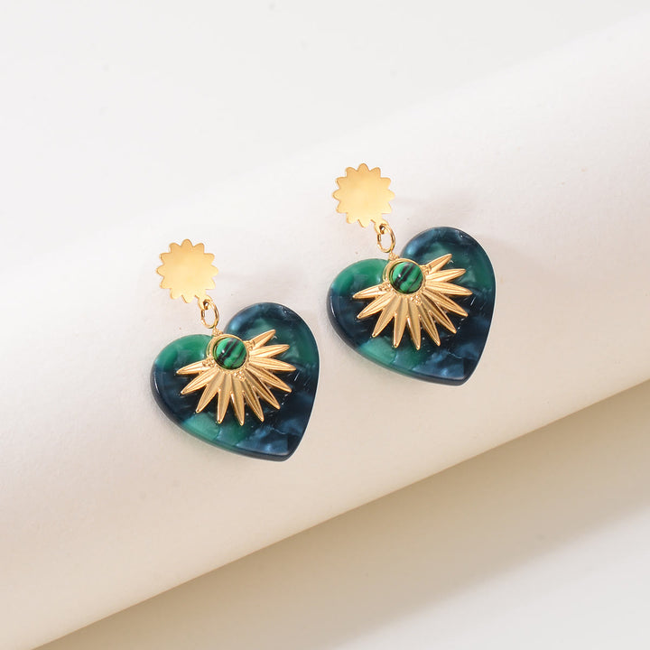 Pendientes de acero inoxidable dorados con ágata musgosa de Olivenorma en forma de corazón 