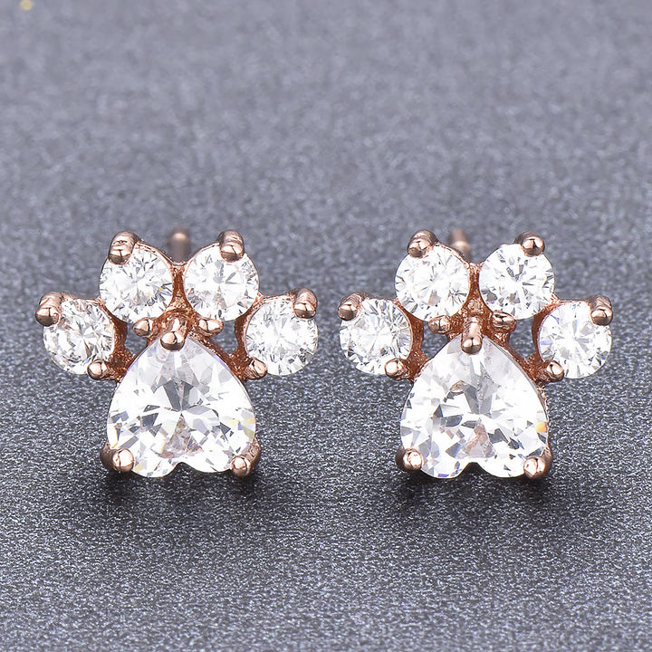Pendientes de pata de gatito con circonita blanca y ópalo kawaii de Olivenorma