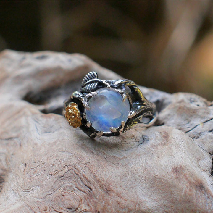 Anillo de orgón rosa con piedra lunar de Olivenorma