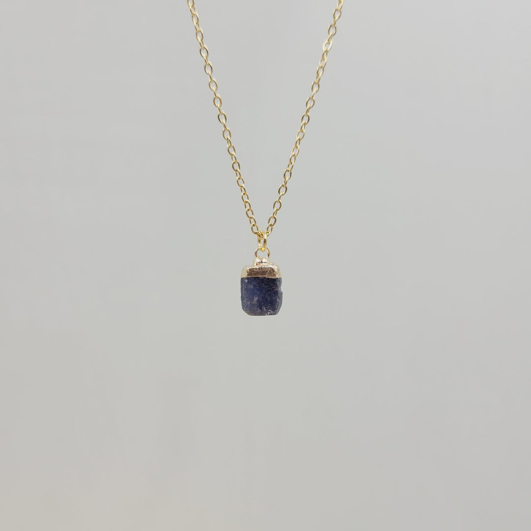 Collar de gemas de piedra cruda de cristal irregular de Olivenorma
