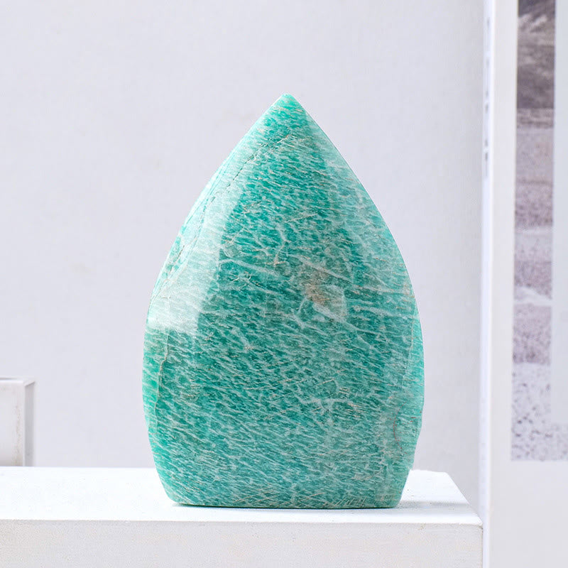 Adornos de piedras preciosas con forma de llama de cristal natural de Olivenorma