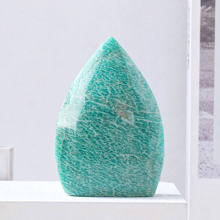 Adornos de piedras preciosas con forma de llama de cristal natural de Olivenorma