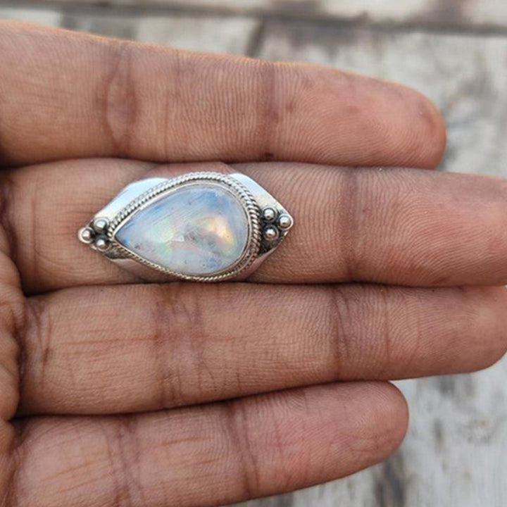 Anillo retro de piedra lunar Olivenorma