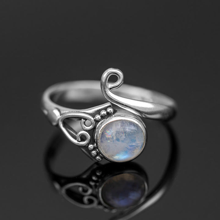 Anillo retro de piedra lunar redonda “Purifica la energía” de Olivenorma