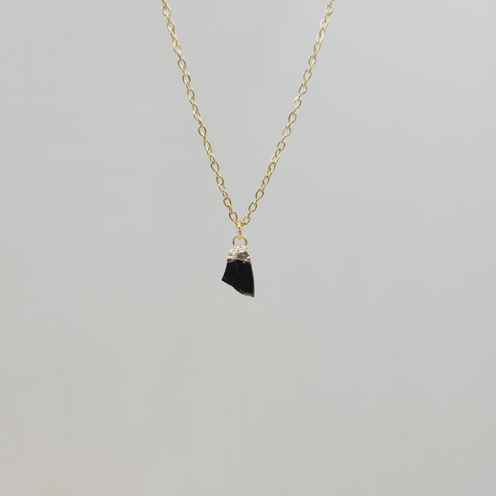 Collar de gemas de piedra cruda de cristal irregular de Olivenorma