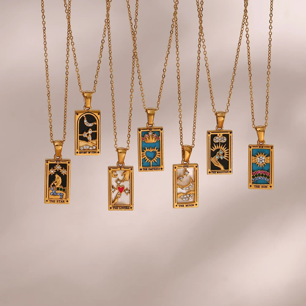 Collar con el signo del tarot "Sol, Amantes, Estrella y Luna" de Olivenorma