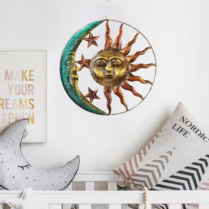 Decoración de pared con cara de sol y luna de Olivenorma