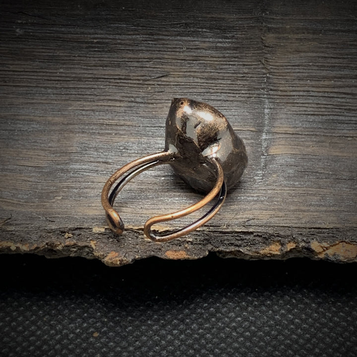Anillo ajustable con doce piedras de nacimiento de piedra irregular natural en bruto de Olivenorma 