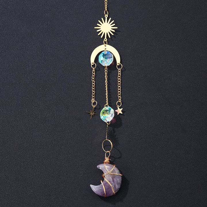 Adorno de piedra preciosa hecho a mano con cristales de sol y luna.