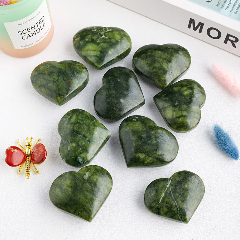 Piedra de juego con forma de corazón de cristal de aventurina verde de Olivenorma