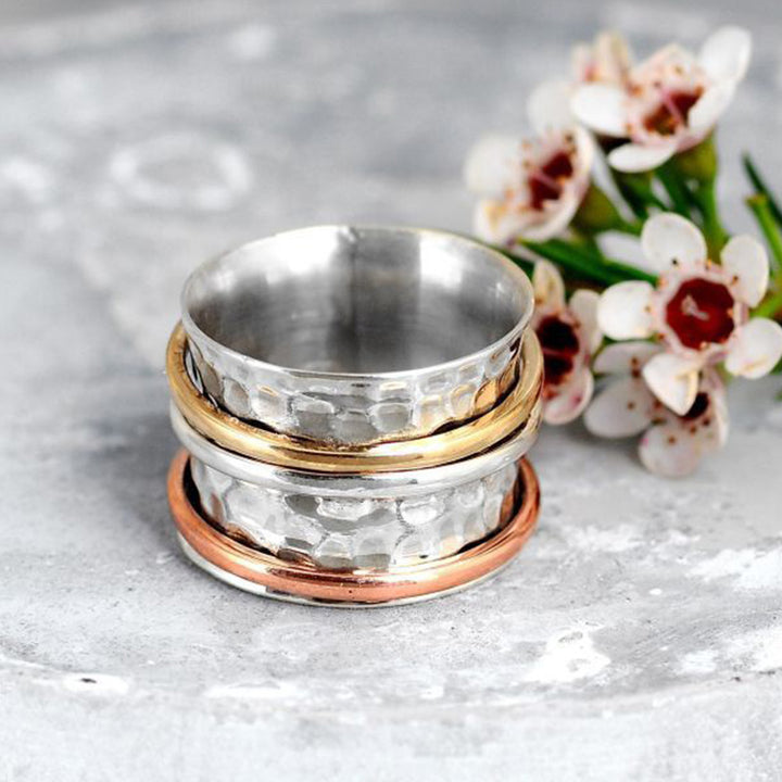 Anillo de la suerte con piedra lunar de Olivenorma