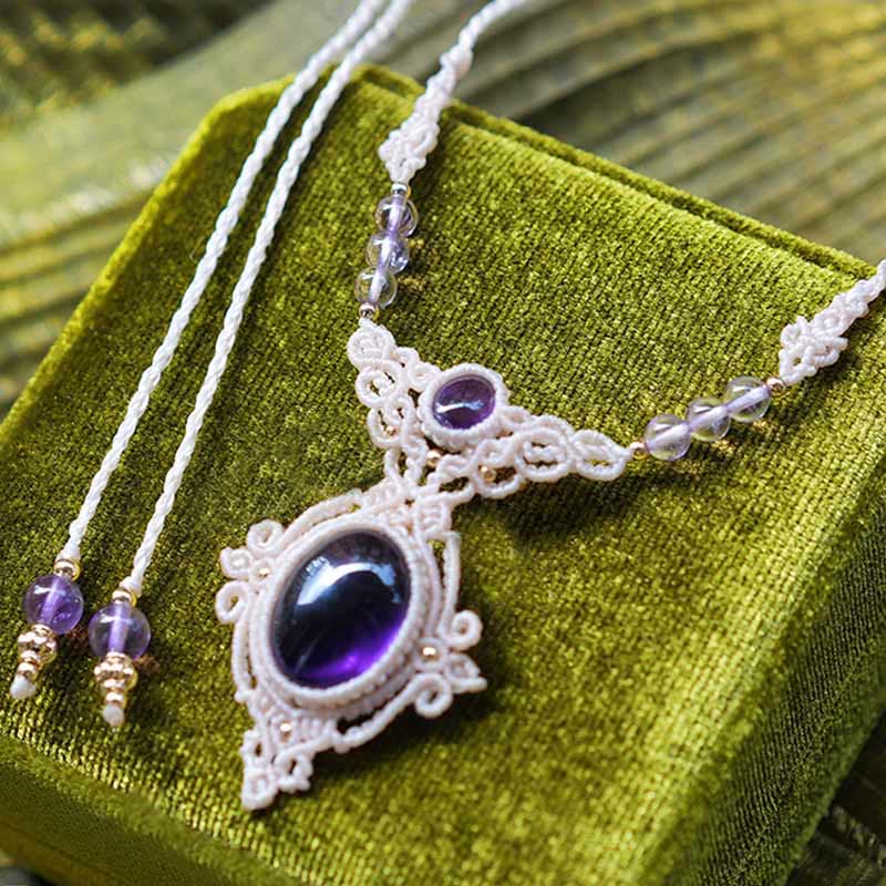 Pulsera y collar de amatista y charoita tejida a mano de Olivenorma