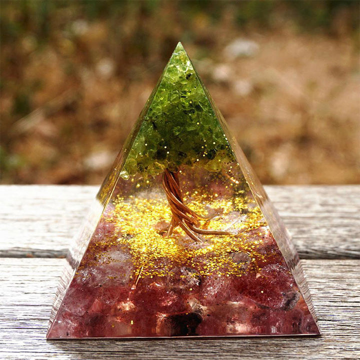Pirámide de orgón de cuarzo fresa y peridoto con forma de árbol de la vida de Olivenorma