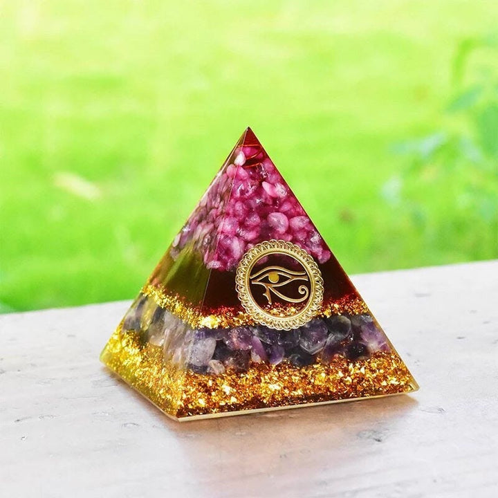Pirámide de orgón con ojo de Horus y amatista de cristal rosa de Olivenorma 
