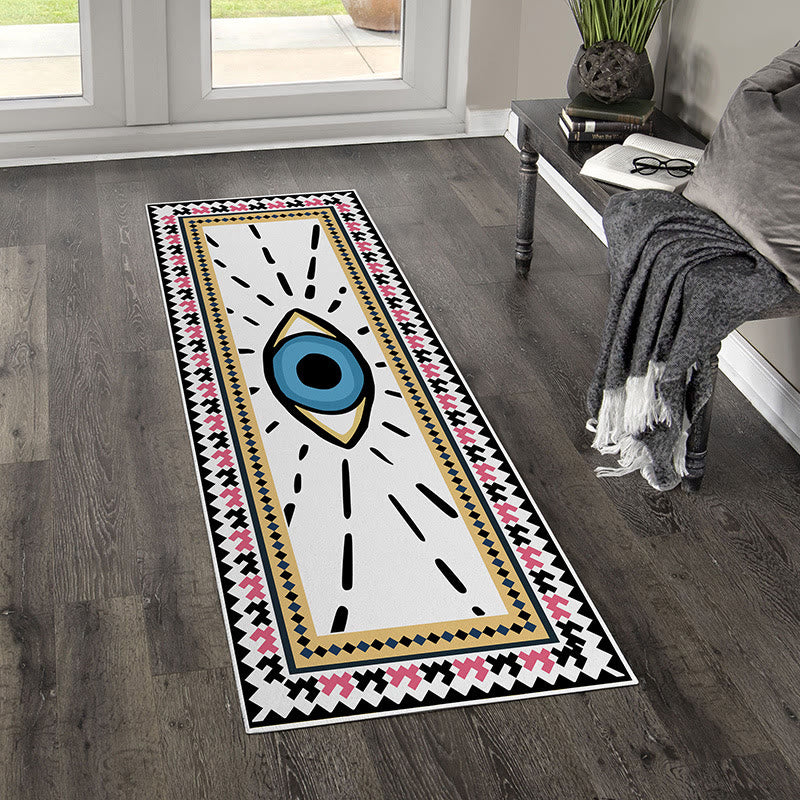 Alfombra rectangular con estampado de mal de ojo de color blanco de Olivenorma 