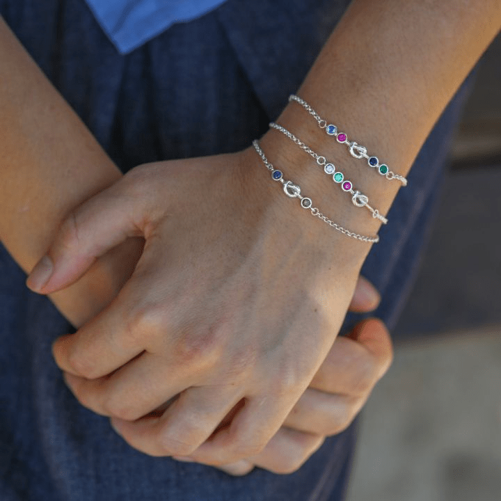 Pulsera de corazón personalizada de 2 a 5 piedras natales de Olivenorma 