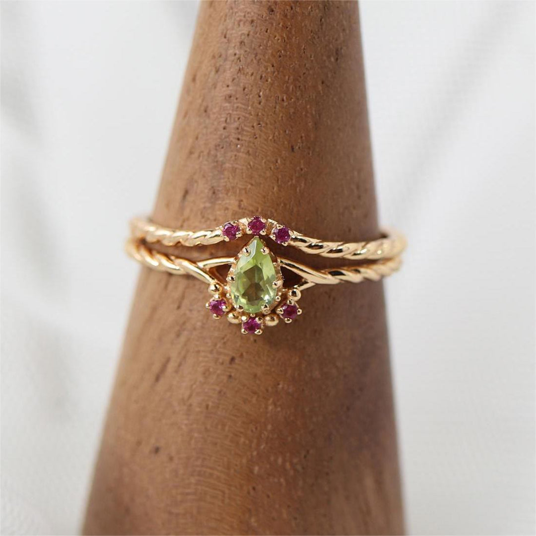 Juego de anillos ajustables apilables con cristales de color rosa peridoto delicado de Olivenorma 
