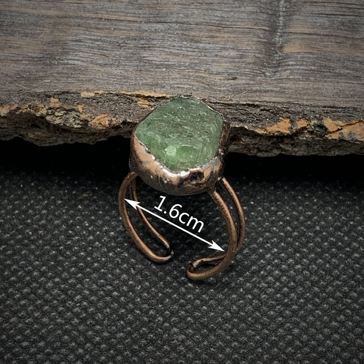 Anillo ajustable con doce piedras de nacimiento de piedra irregular natural en bruto de Olivenorma 
