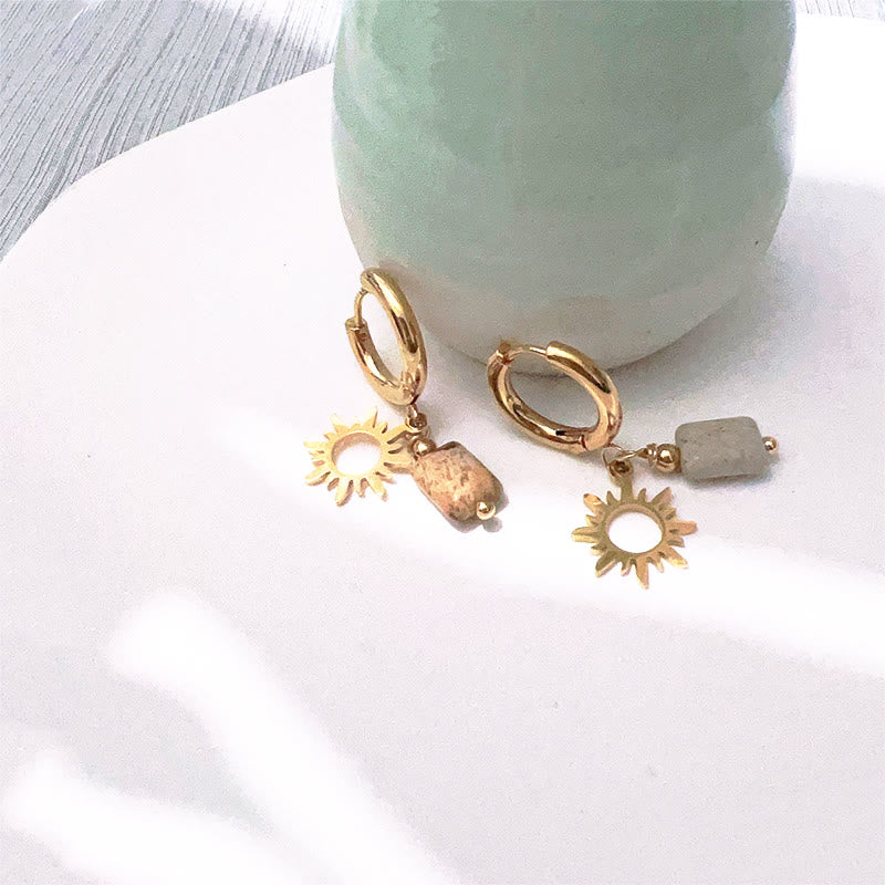 Pendientes, collar y pulsera con colgante de sol y jaspe natural de Olivenorma