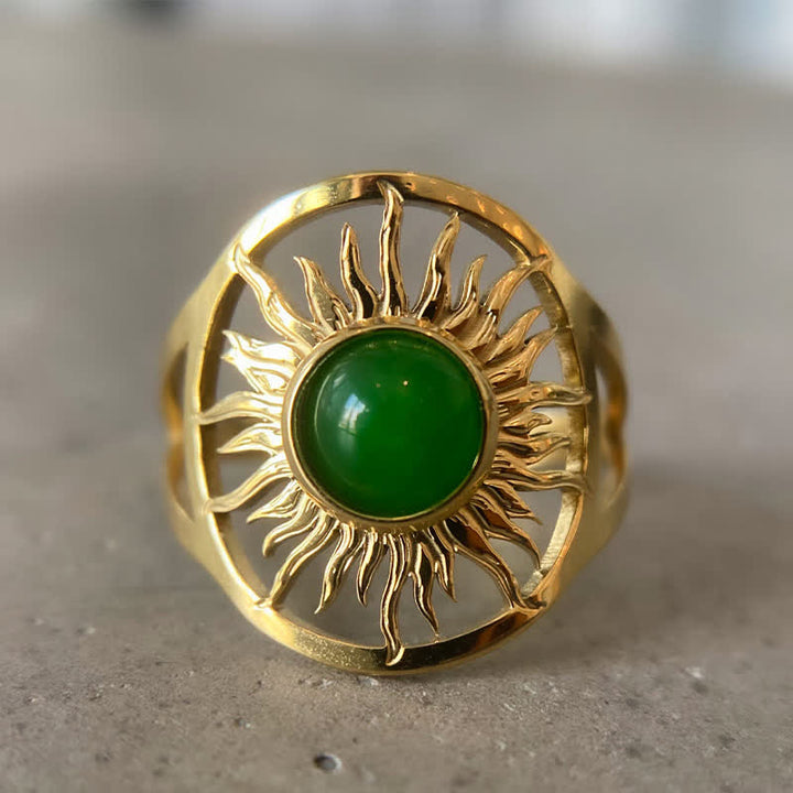 Anillo de jade verde celestial “Sun Arise” de Olivenorma