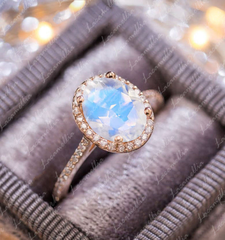 Anillo de oro rosa con piedra lunar de lujo de Olivenorma