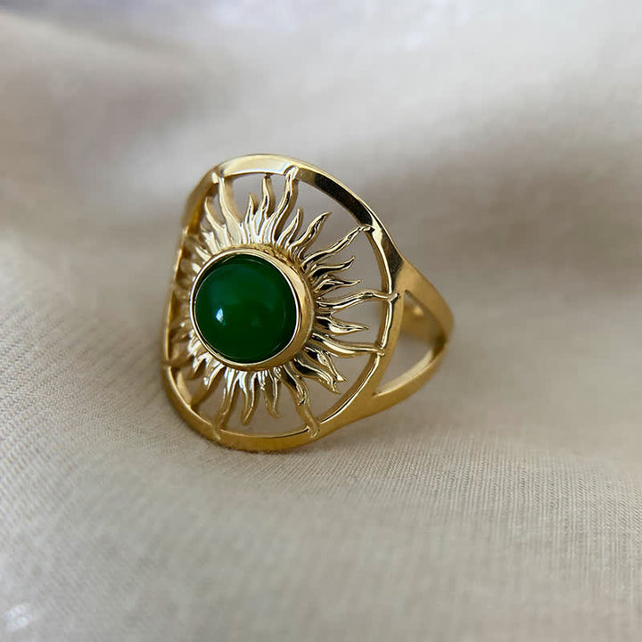 Anillo de jade verde celestial “Sun Arise” de Olivenorma