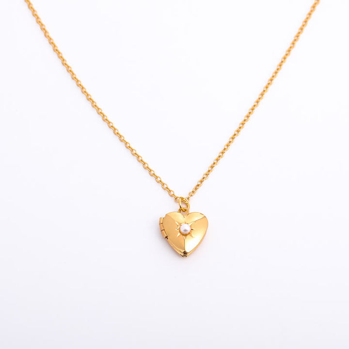 Collar con forma de corazón y piedra natal "Shine in My Heart" de Olivenorma 
