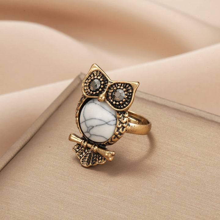 Anillo ajustable con búho de turquesa blanca de Olivenorma 