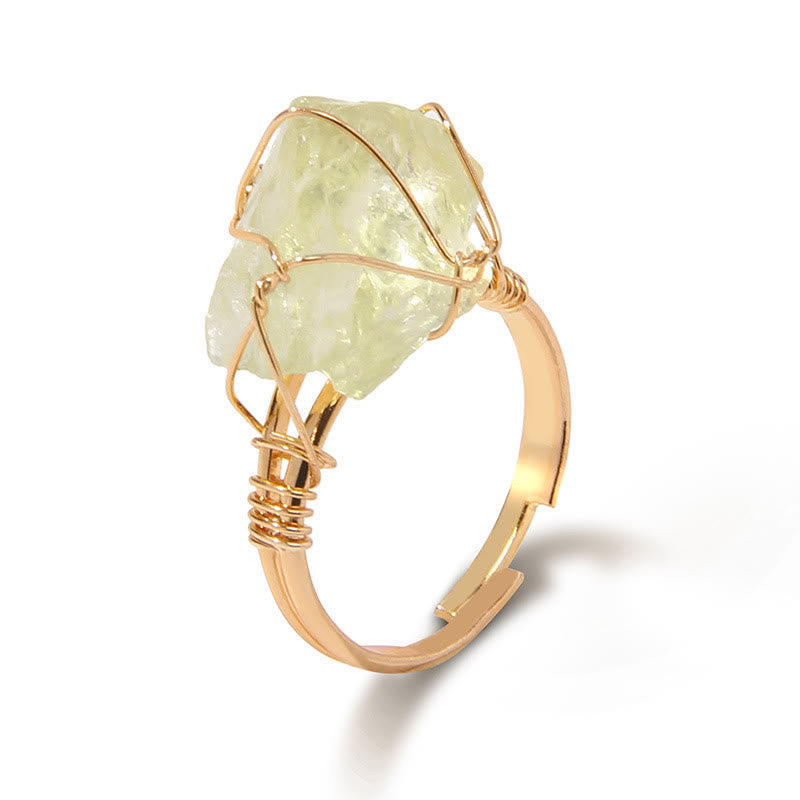 Anillo de piedra preciosa envuelta en alambre irregular en bruto natural de Olivenorma