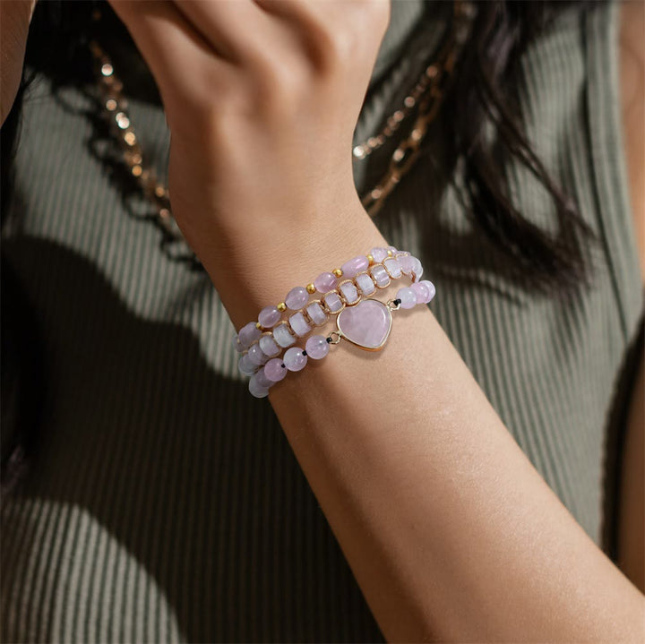 Pulsera con colgante en forma de corazón trenzado de cuerda hecha a mano de Olivenorma