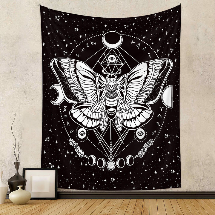 Tapiz blanco y negro con mariposas y polillas de Olivenorma
